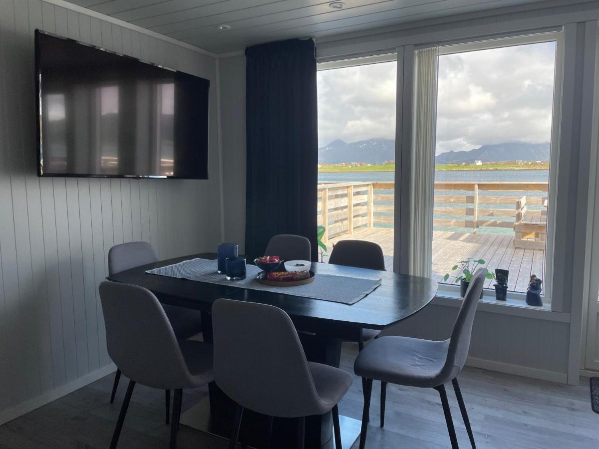 Luxurious Cabin By The Waterfront レクネス エクステリア 写真